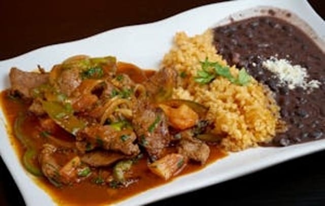 Bistec a la Mexican Steak Platter.